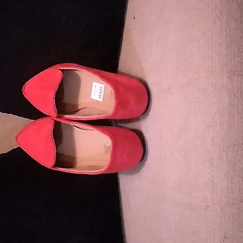 Shoes - Picture 3 of 3